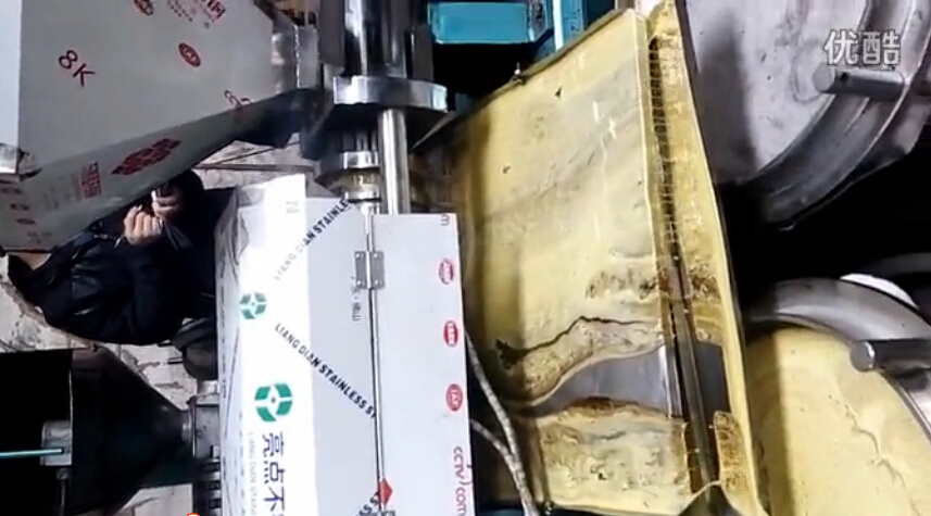 榨油机视频_榨油机操作视频